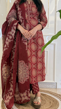 Illussion Print Red Dupatta Set