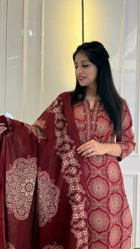 Illussion Print Red Dupatta Set