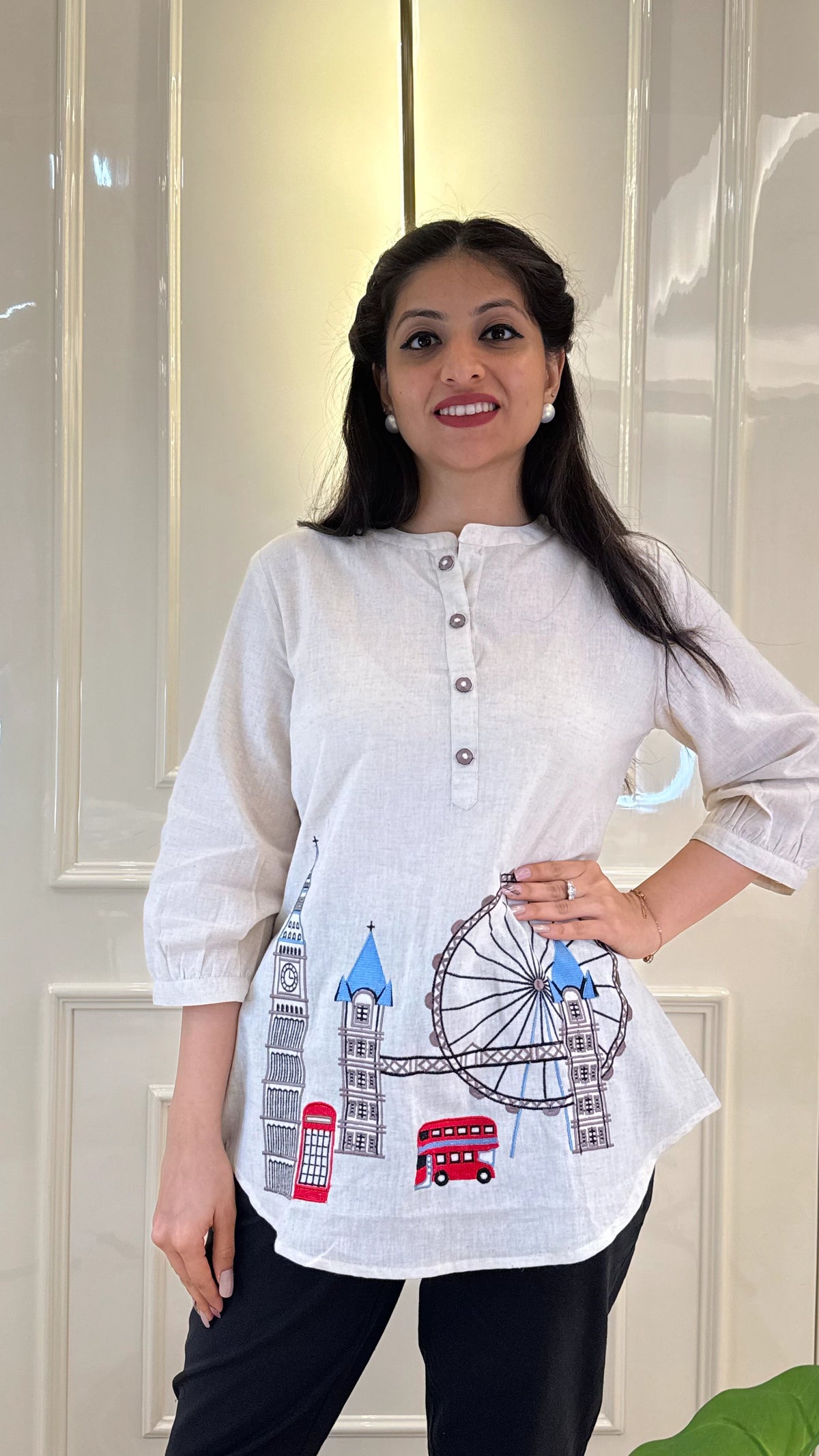 London Theme Short Top